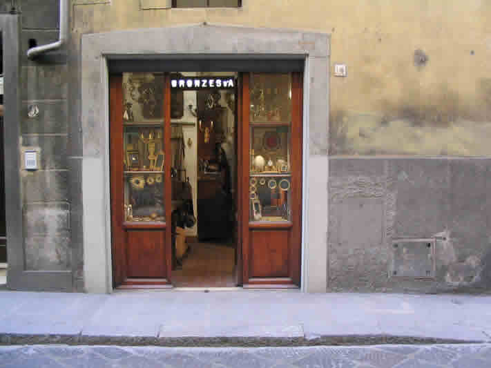 Image of the shop as seen from the street.